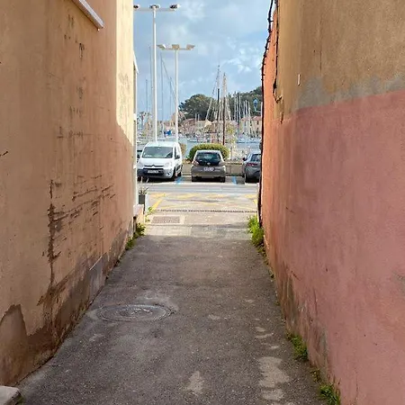 Presqu'il De St Mandrier Sur Location Saisonnières Saint-Mandrier-sur-Mer